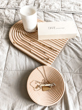 Load image into Gallery viewer, Round Wood Tray